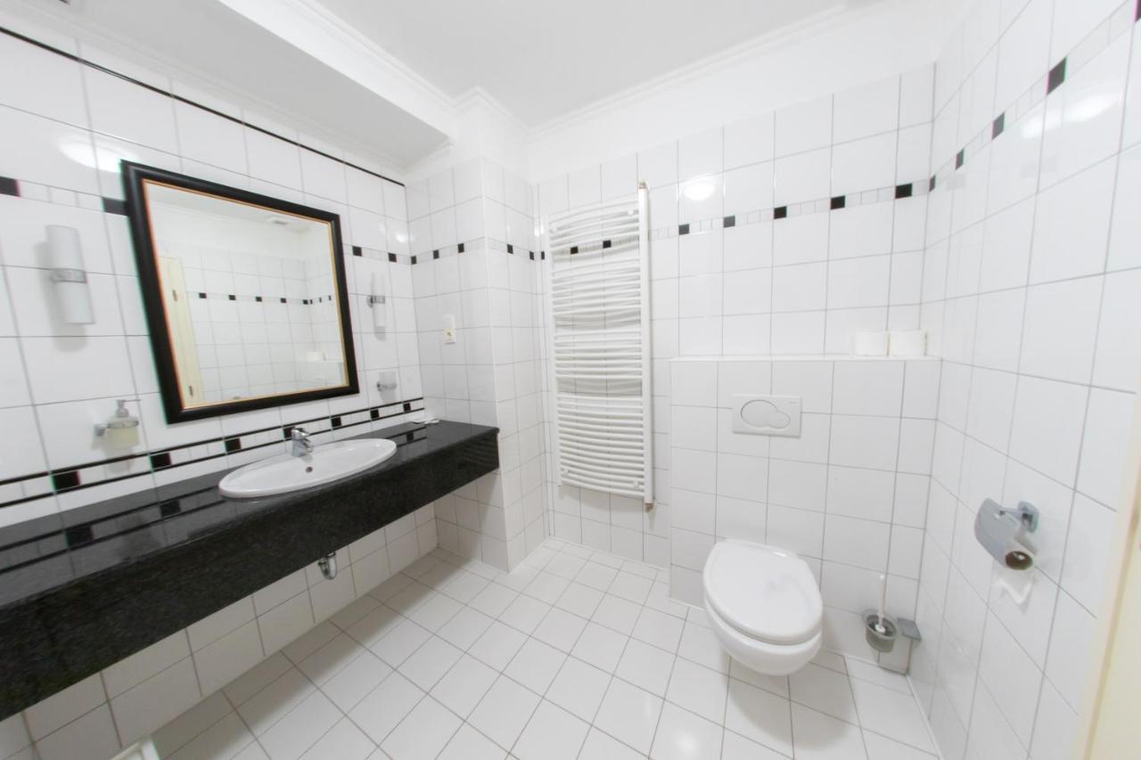 Dabas Hotel Luaran gambar